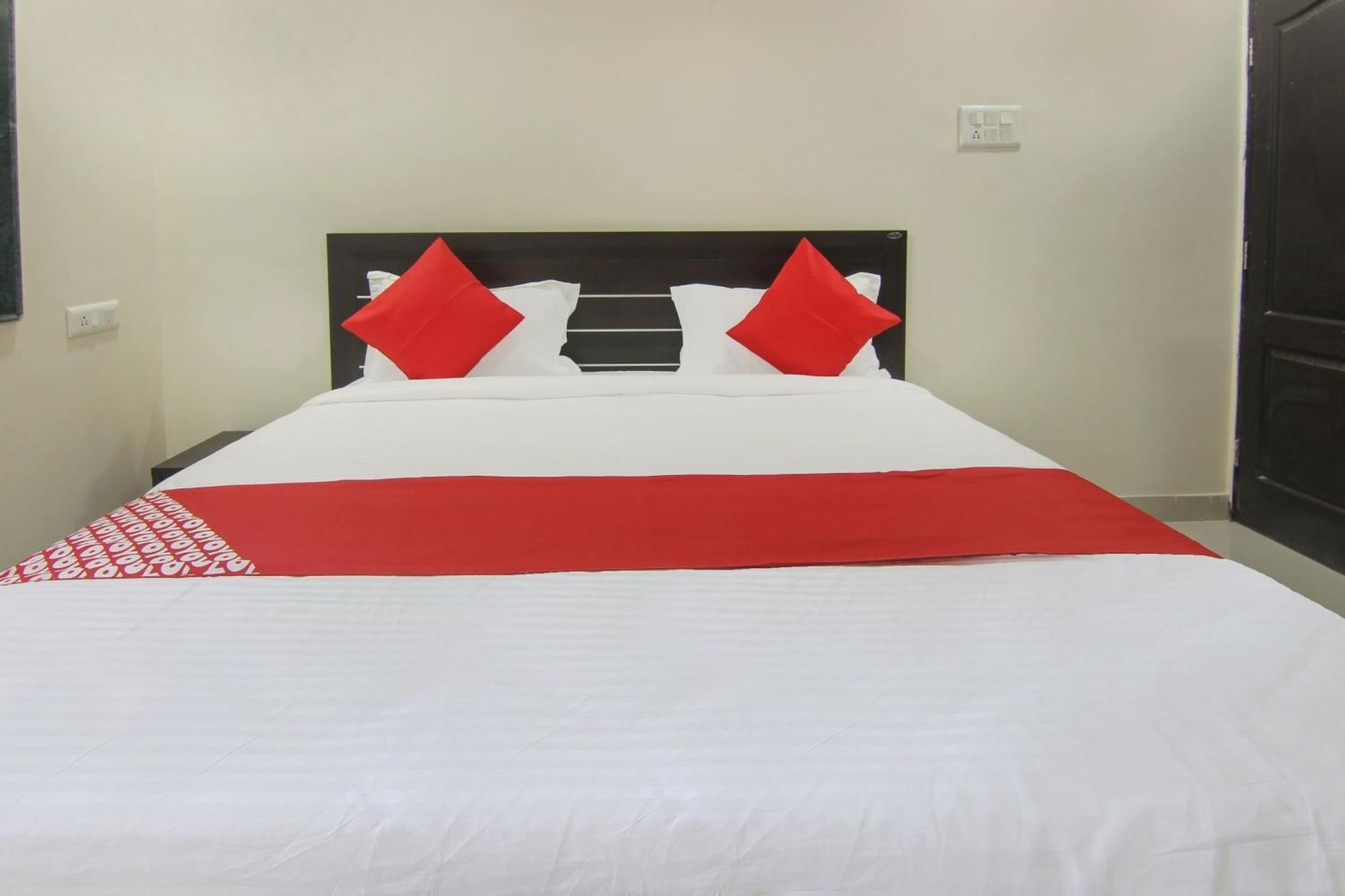 Hotel O Villa 31 Akot Экстерьер фото